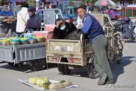 农村相差11岁的“老妻少夫”，老来得龙凤双胞胎，看晚年生活啥样图片