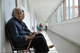 一位护工在医院的所见所闻记录图片