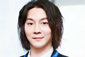 张大仙登上央视新闻，面对无美颜的“央视镜头”，脸咋又圆了一圈图片