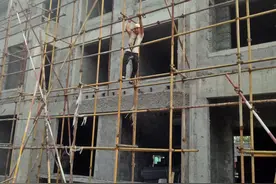 建筑农民工工资图片