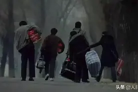 关于过年和春运，早在2008年，我们就拍摄了一部看哭中国人的电影图片