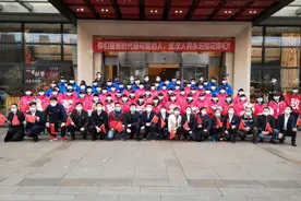长春最后一批支援武汉白衣战士回家啦！图片