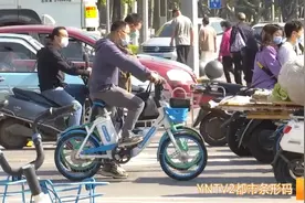 骑共享电动助力车需要佩戴头盔吗？市民：有必要！但…是用户自带呢？还是运营商来提供？图片