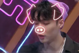 《这就是街舞》玩指压板，王一博试图作弊被识破，坏叔叔又出损招图片