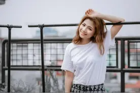 接吻时女生身体会出现什么反应图片