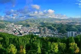 山西大县，红色见长，吃黑豆，住窑洞，生存能力强、古镇全国闻名图片