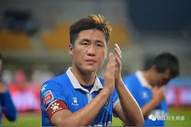“我想进国足！”镇江“学霸型后卫”宋岳加盟中超球队天津泰达图片