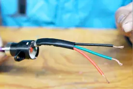 电动车3根线的钥匙门是怎么接的，每根线作用是什么，师傅告诉你视频封面