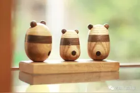 『 礼物已到位 』定制panda、城市香水、mini竹笼杩槎......这里有一份都江堰特有的文创礼物，请签收！图片