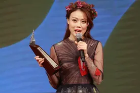容祖儿、杨千嬅到底谁咖位大？一个是技术流一个有传唱度图片