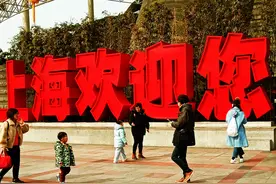 上海东方明珠和陆家嘴图片