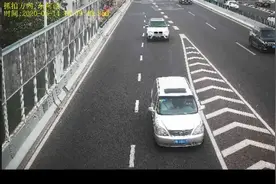 未系安全带、变道不打灯，沪公布一批交通违法典型案例！图片