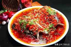 教你正宗湖南剁椒鱼头，记住这3个要点，鱼鲜味美，连汤汁都不剩图片