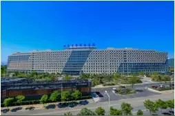 亚洲最大单体医疗建筑设计：北京大学国际医院图片