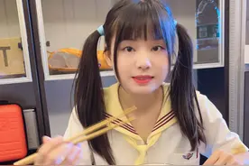 火线妹挑战“御萝双修”，卫生间上演COS秀，老粉：这是1个人？图片