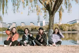 上海“4姐妹花”火了！分到同一宿舍，3人保研名校，1人签约500强！图片