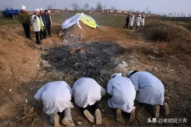 农村俗语：“为坟莫听流水响，为宅莫选‘四面挡’”，是啥意思？图片