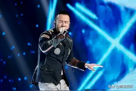 48岁杨坤醉酒直播带货？价格说错状态不佳，演唱会门票成赠品图片