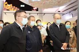 赵铭带省全国人大代表小组来庆调研图片