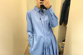 入春的第一件压褶简约连衣裙，凸显气质女人味图片