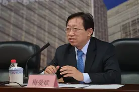 财经人物｜54岁张家口银行董事长梅爱斌履新，将接任河北银行行长图片