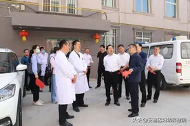 省委政研室申忠海一行调研区妇保院公共卫生体系建设情况图片