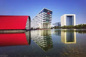 武汉、襄阳的汽车产业比十堰更强，为何只有十堰被称为汽车城？图片