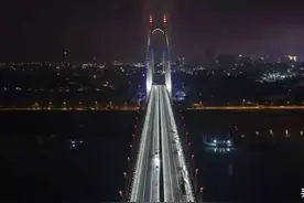 岳阳：一座“放大版的县城”图片
