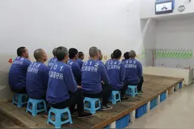 那些被拘留15天的人，都是在看守所里怎么度过的？图片
