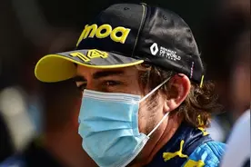 西班牙著名F1赛车手阿隆索在瑞士遭遇交通事故图片