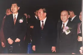 服装人回忆中国历代服饰展演团访台经历：难忘郝柏村现场一幕图片
