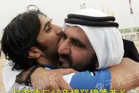 迪拜帝国长子34岁早逝，哈姆丹王子扛起哥哥遗体，伤心到哭红了眼图片