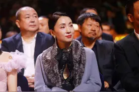金鹰晚会姐姐们着装点评，风格百变气势强，比在逃公主风更有趣图片