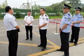 高荣国同志实地督导检查中考安保工作图片