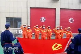 央视 | 《生命线》专题报道：消防救援队伍助力抗击新冠肺炎疫情图片