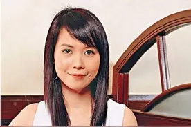女学霸搭上刘銮雄，狂捞20亿财产，却输给刘銮雄的“人形拐杖”图片