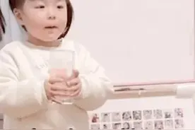 可爱表情包 | 快给我开门图片