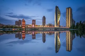 想不想来一场不出门的旅行？来，带您云游芜湖美景图片