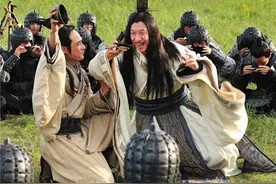 山东出土竹简，揭开庞涓残害孙膑真相，难怪会被庞涓挖膝盖骨刺字图片
