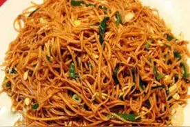 炒卤面（郑州传统家常名吃系列）图片