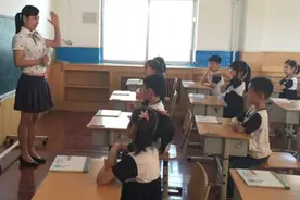 妈妈闻到女儿身上有“刺鼻怪味”，脱下孩子裤子那一刻，妈妈哭了图片