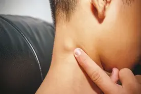 孩子脖子上摸到包块，警惕淋巴结异常肿大图片