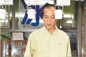红遍两岸三地60岁男演员摆摊卖烧饼：拒绝粉丝照顾，基本生活够用图片