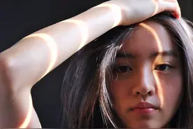 真会玩！木村拓哉与工藤静香两个女儿宅家自拍写真图片