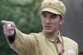 副师长没带枪抓了三名俘虏，俘虏得知其身份后，马上提出一个要求图片