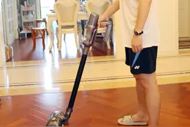 小狗T12 Plus Rinse擦地吸尘器，旋转擦地省时省力图片