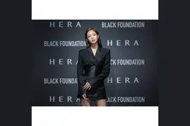 韩国艺人金智妮，喜爱舞蹈运动的她，秀出迷人身姿图片