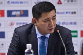 山东男篮喜从天降！丁彦雨航去向已定，睢冉终于松口，球迷大赞图片