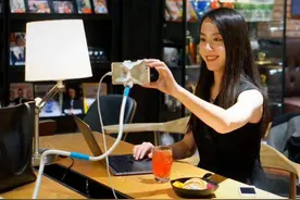 不管家庭条件怎么样，家长至少得让孩子学一门才艺，越早学越好图片