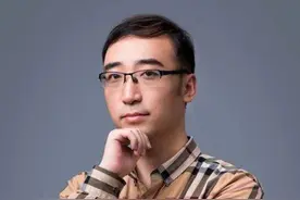 清华才子，被外企应聘拒绝后，转身当起了中学老师，结果红遍网络图片